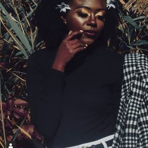 Meet your Posher, Marcha